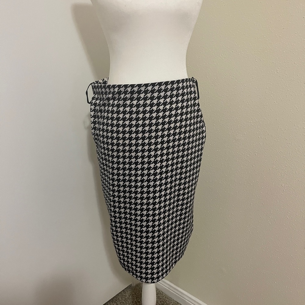 Ladies Black & White Check Mini Skirt Primark Size L